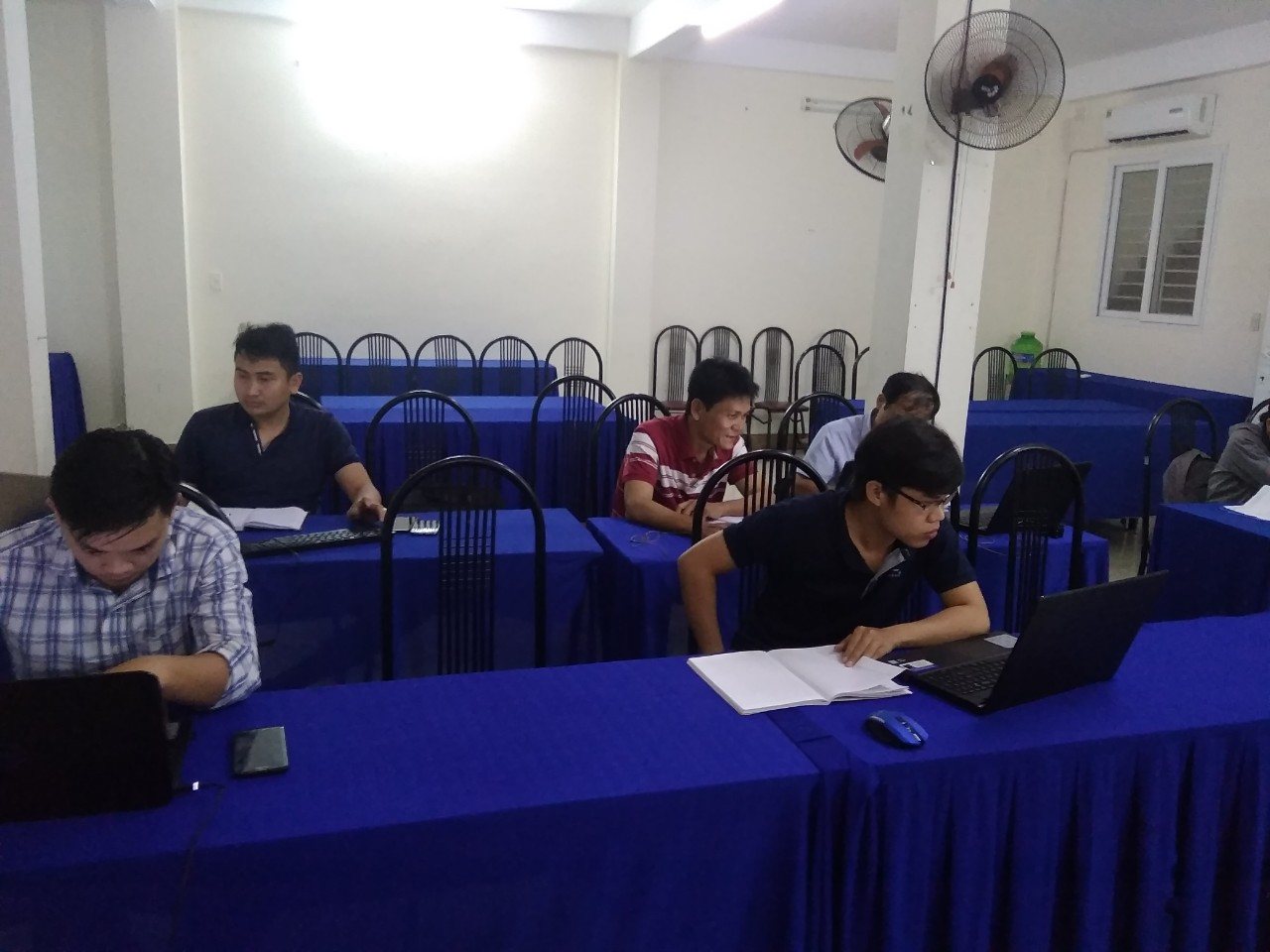Học viên thực hành nghiệp vụ xây dựng tại lớp đào tạo – Đà Nẵng, 2019